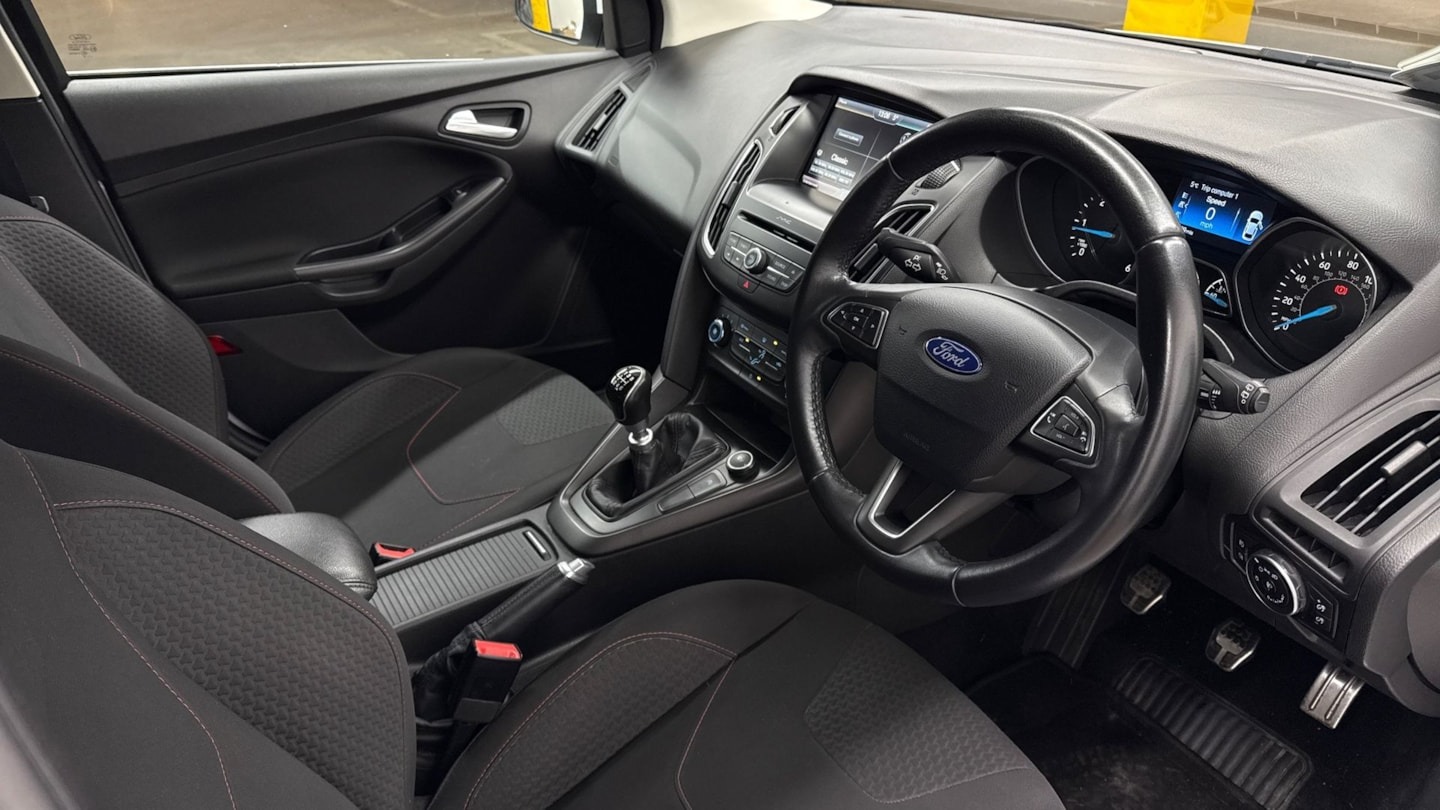 Used Ford Focus 2016 for sale - 77086648: Photo 9