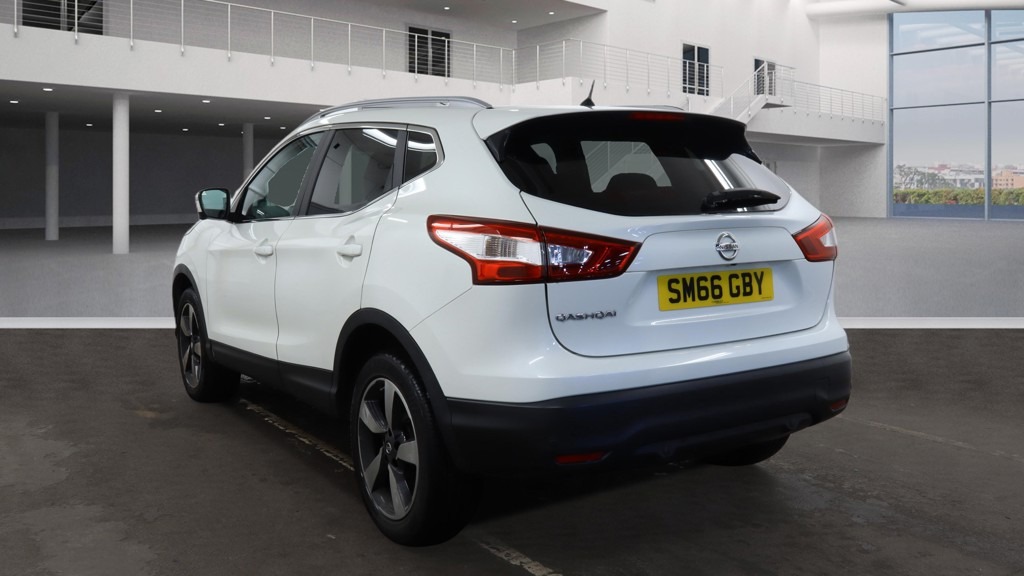 Used Nissan Qashqai 2016 for sale - 77377908: Photo 2