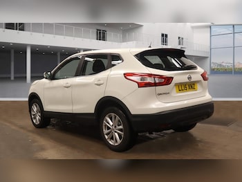 Used Nissan Qashqai 2015 for sale - 77490125: Photo