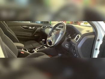 Used Nissan Qashqai 2015 for sale - 77490125: Photo