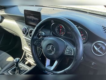 Used Mercedes-Benz A-Class 2018 for sale - 79504749: Photo