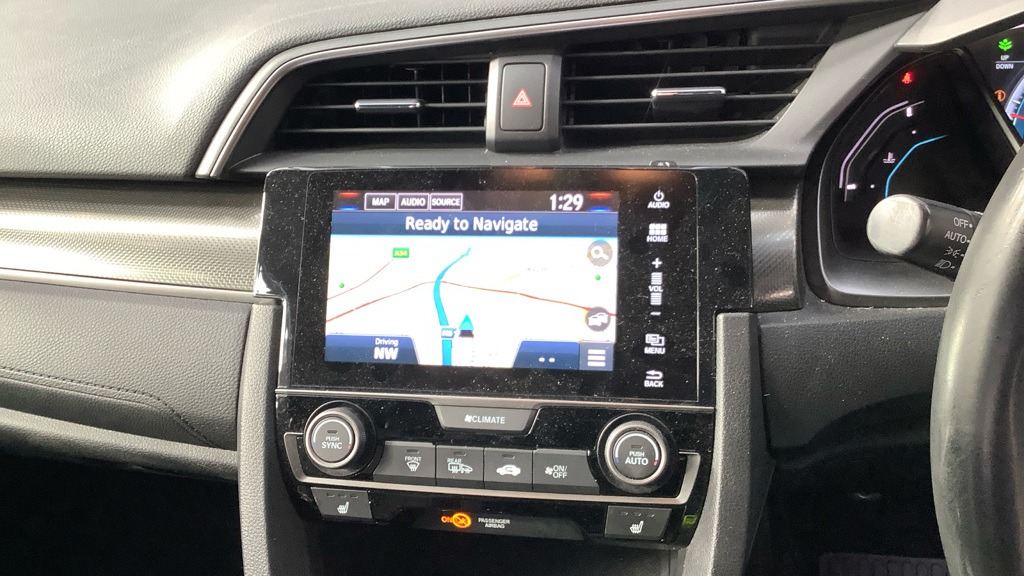 Used Honda Civic 2018 for sale - 77901780: Photo 4