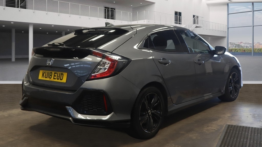 Used Honda Civic 2018 for sale - 77901780: Photo 6