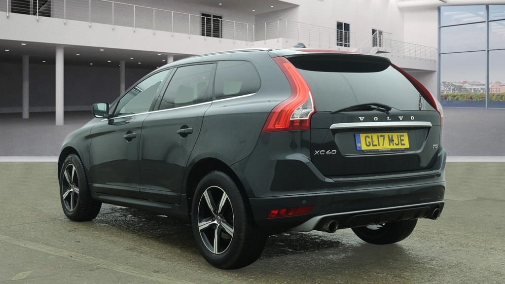 Used Volvo XC60 2017 for sale - 78011339: Photo 2