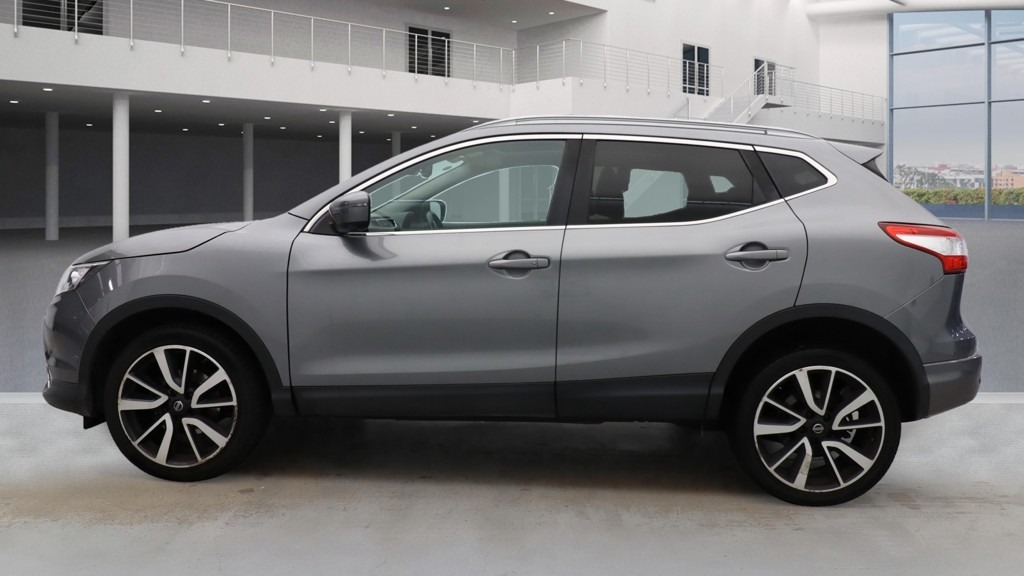 Used Nissan Qashqai 2016 for sale - 76602783: Photo 2