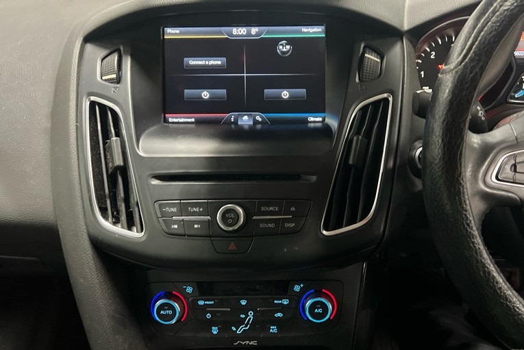 Used Ford Focus 2015 for sale - 76383211: Photo 8