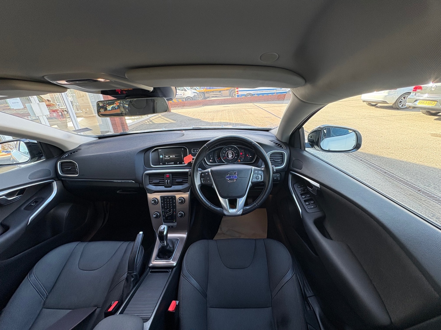 Used Volvo V40 2015 for sale - 76316375: Photo 15