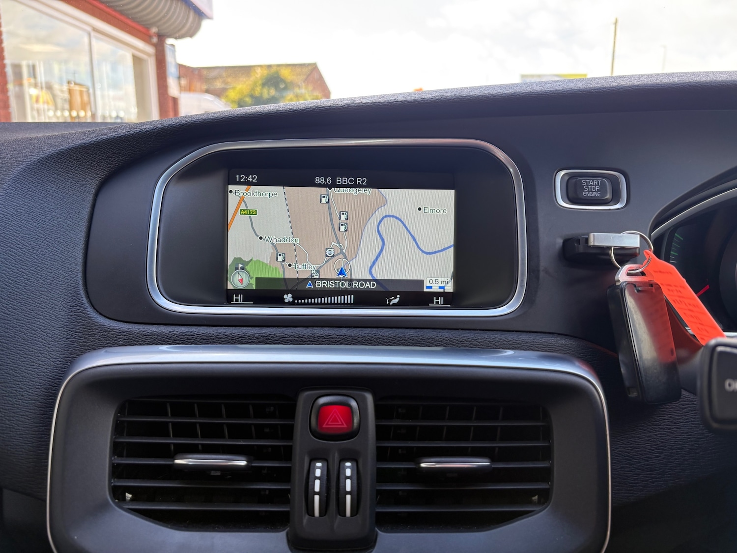 Used Volvo V40 2015 for sale - 76316375: Photo 17