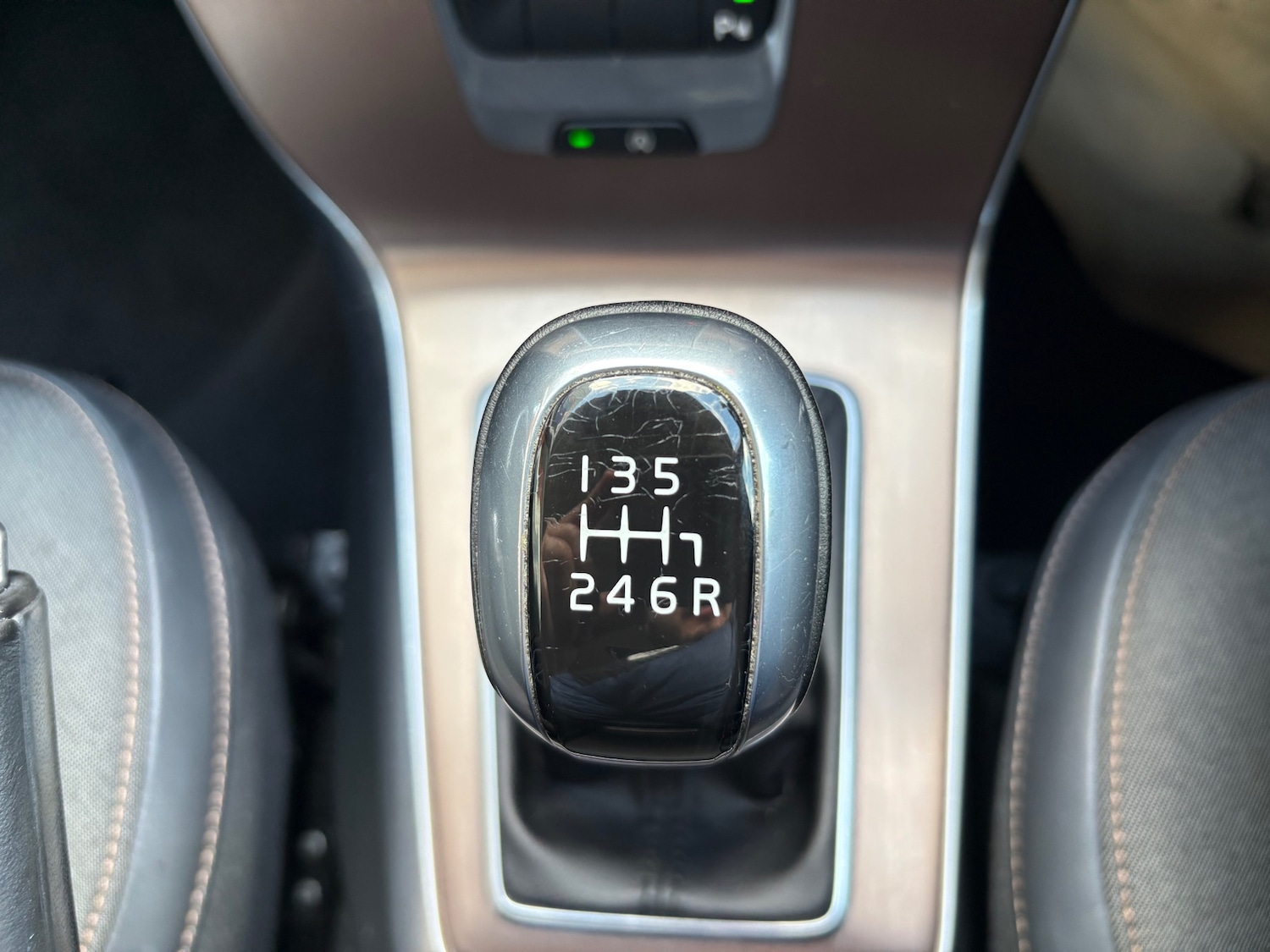 Used Volvo V40 2015 for sale - 76316375: Photo 20