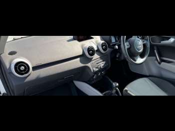 Used Audi A1 2010 for sale - 75130187: Photo