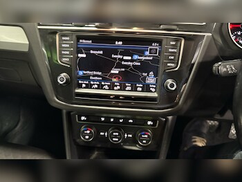 Used Volkswagen Tiguan 2016 for sale - 77418550: Photo