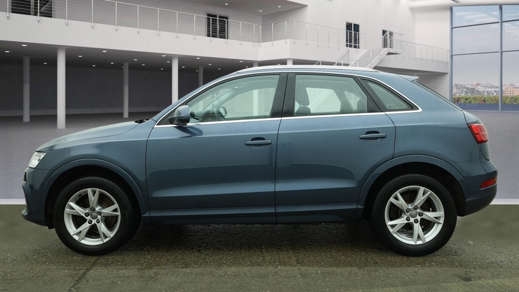 Used Audi Q3 2016 for sale - 77350408: Photo 2