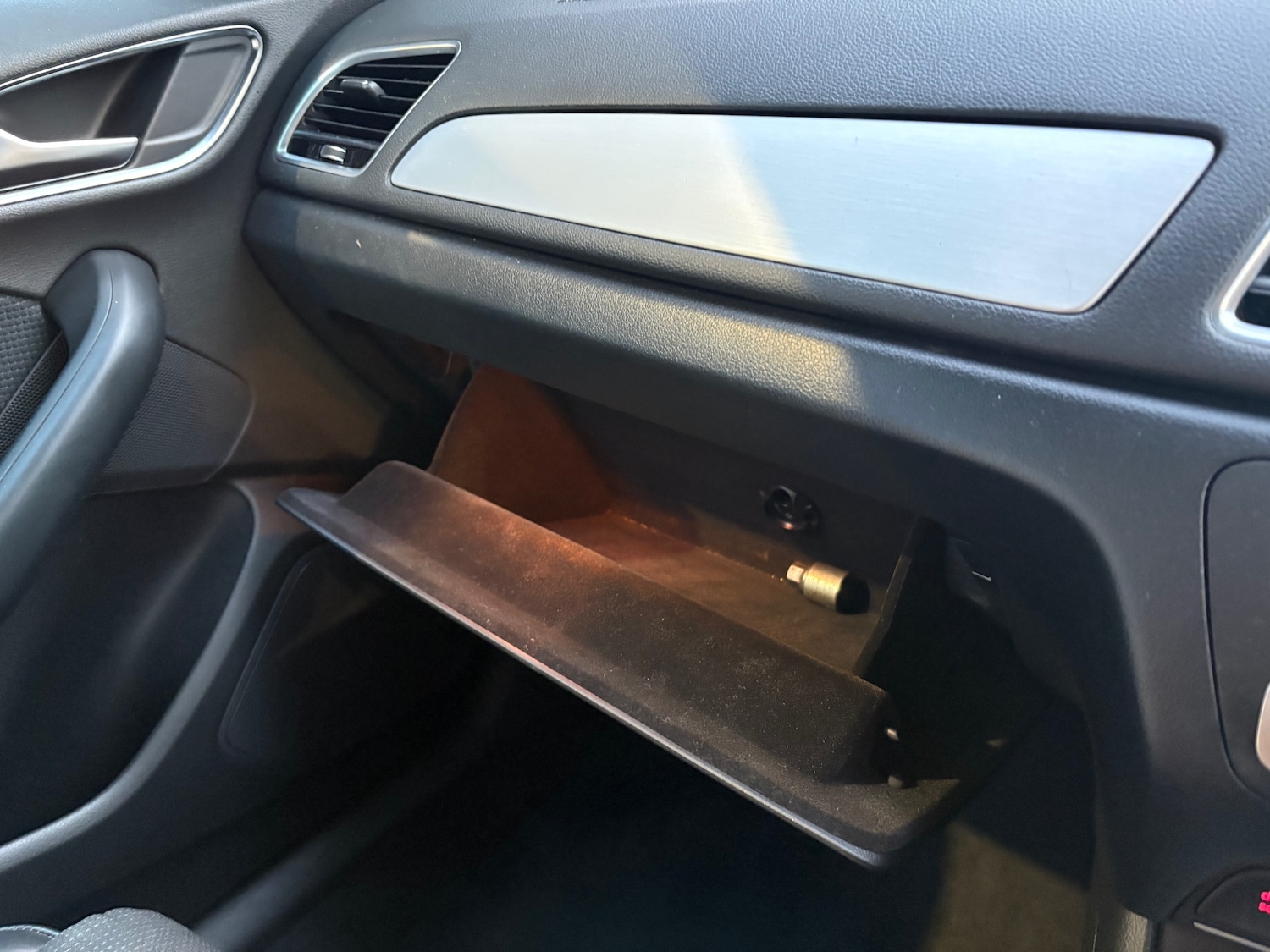 Used Audi Q3 2015 for sale - 77245527: Photo 14