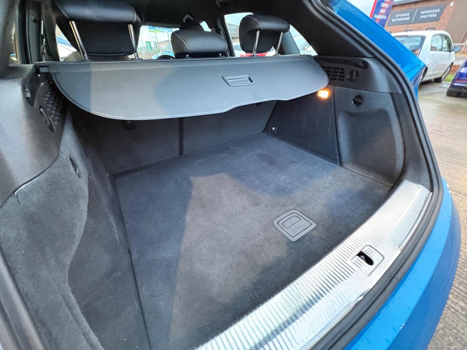 Used Audi Q3 2015 for sale - 77245527: Photo 25