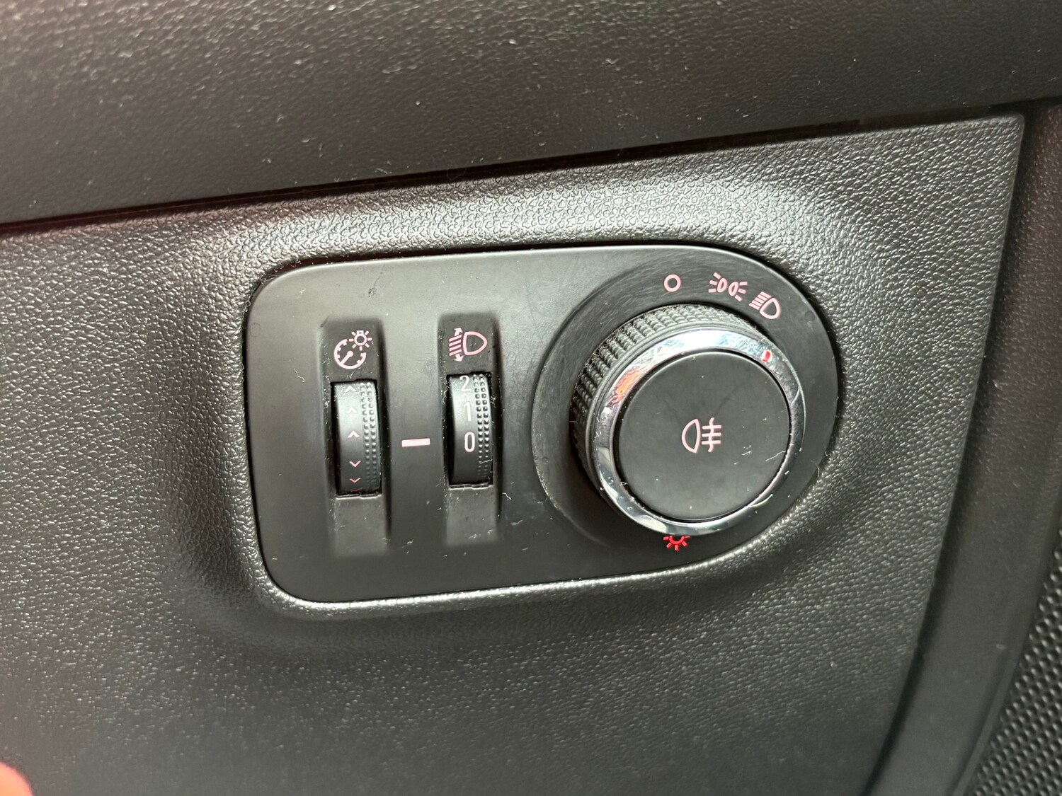 Used Vauxhall ADAM 2015 for sale - 77502918: Photo 19