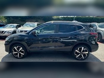Used Nissan Qashqai 2018 for sale - 75157105: Photo