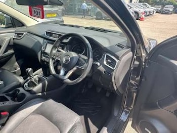 Used Nissan Qashqai 2018 for sale - 75157105: Photo