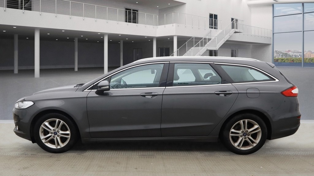 Used Ford Mondeo 2015 for sale - 76491849: Photo 2