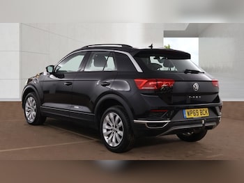 Used Volkswagen T-Roc 2019 for sale - 78568549: Photo