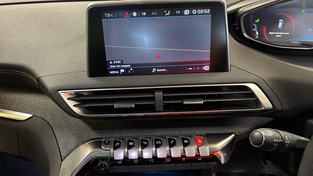 Used Peugeot 3008 2018 for sale - 76207382: Photo 4