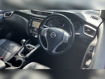 Used Nissan Qashqai 2016 for sale - 79232113: Photo