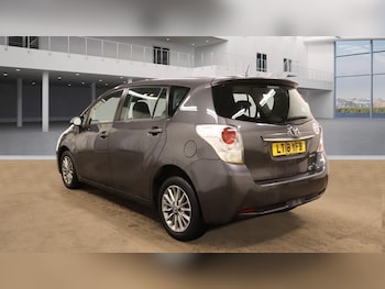 Used Toyota Verso 2018 for sale - 77975736: Photo