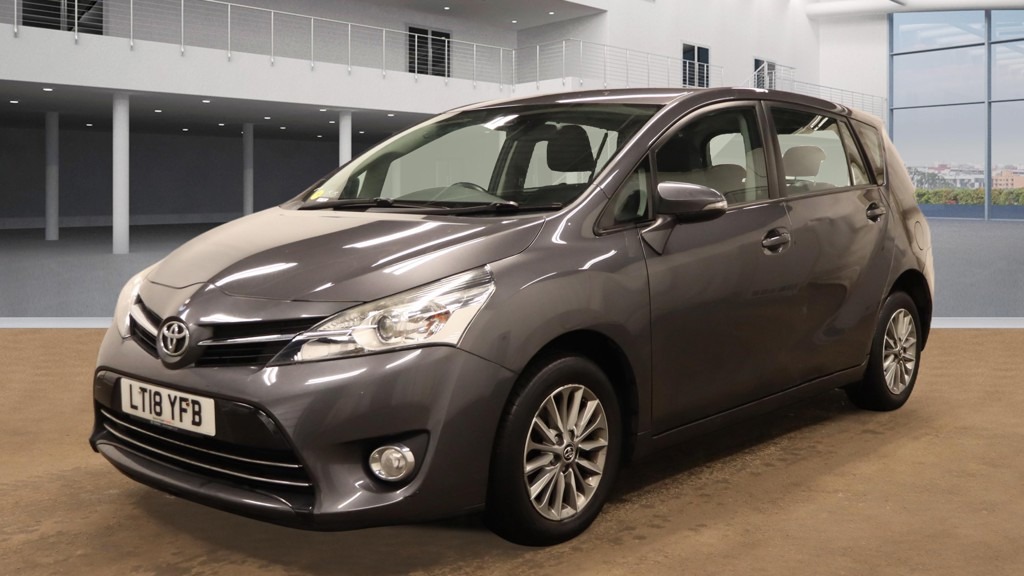 Used Toyota Verso 2018 for sale - 77975736: Photo 3