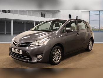 Used Toyota Verso 2018 for sale - 77975736: Photo
