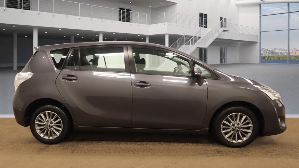 Used Toyota Verso 2018 for sale - 77975736: Photo 5