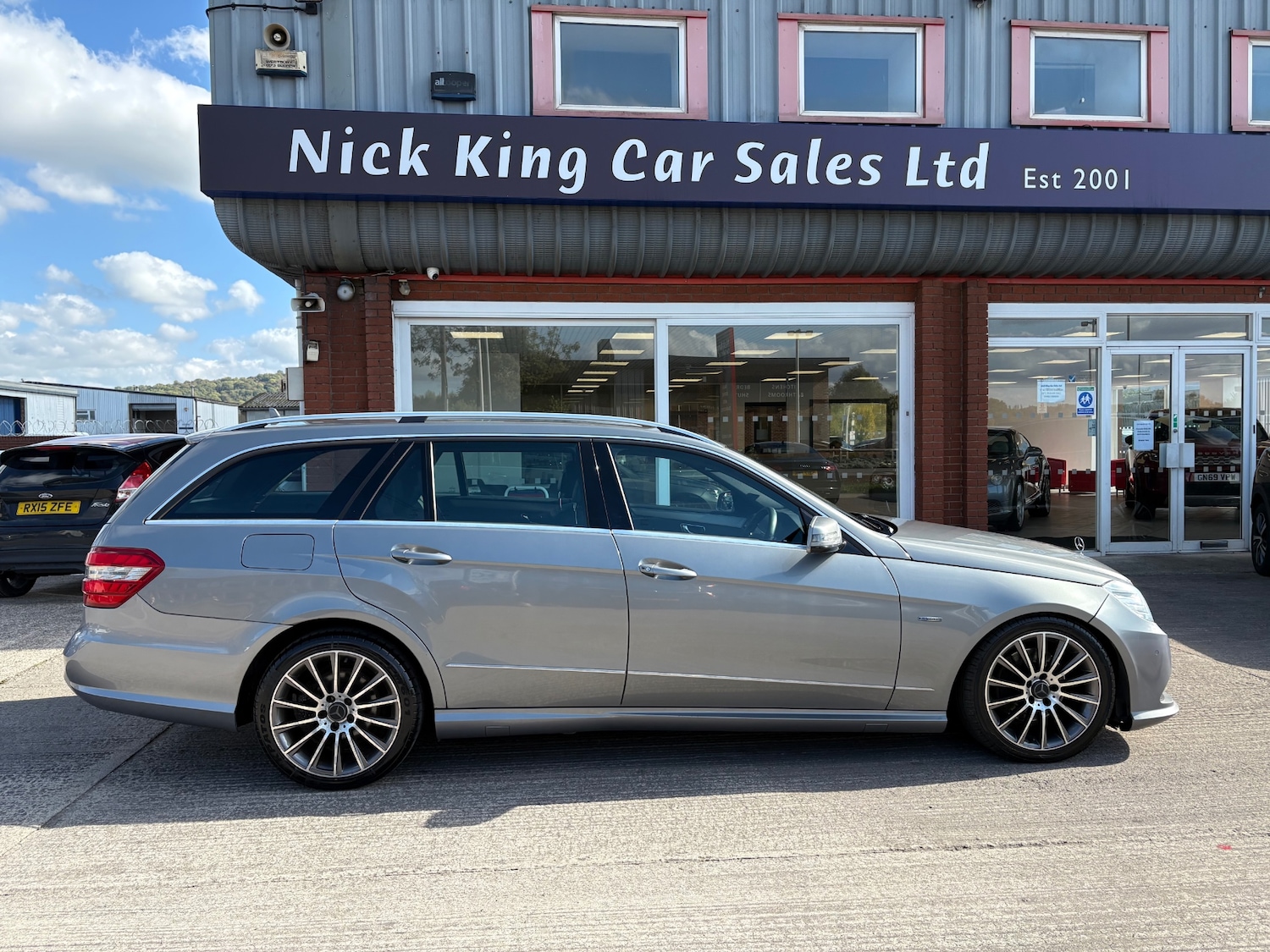 Used Mercedes-Benz E Class 2011 for sale - 76116693: Photo 10