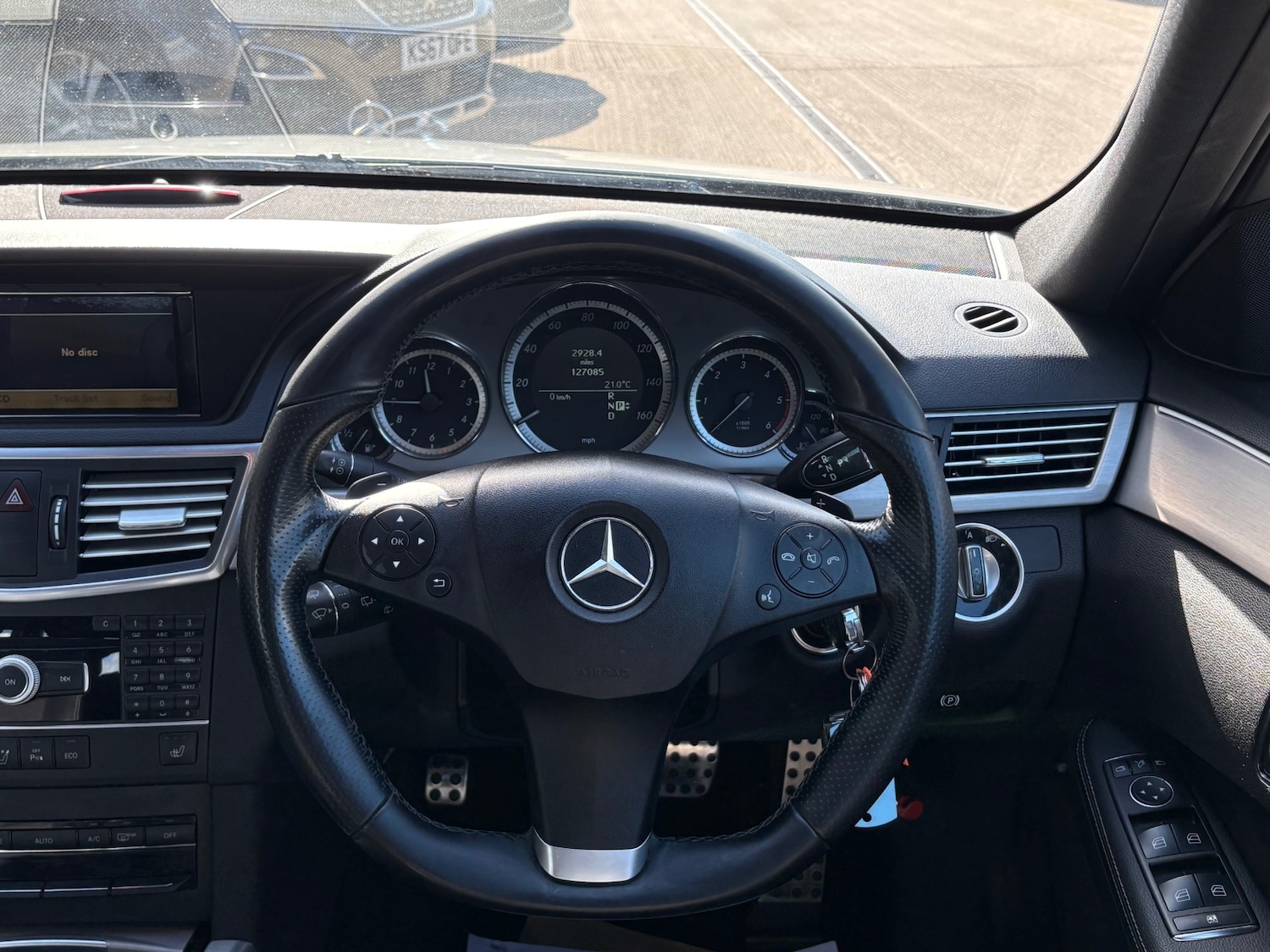 Used Mercedes-Benz E Class 2011 for sale - 76116693: Photo 11