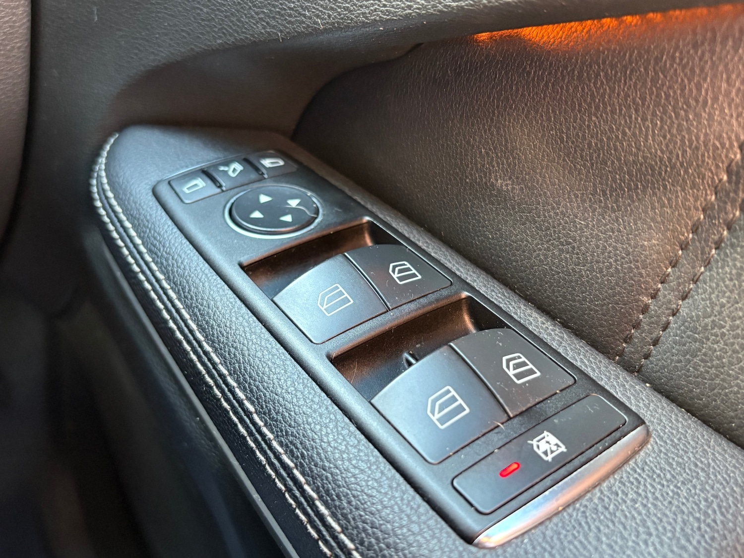 Used Mercedes-Benz E Class 2011 for sale - 76116693: Photo 21