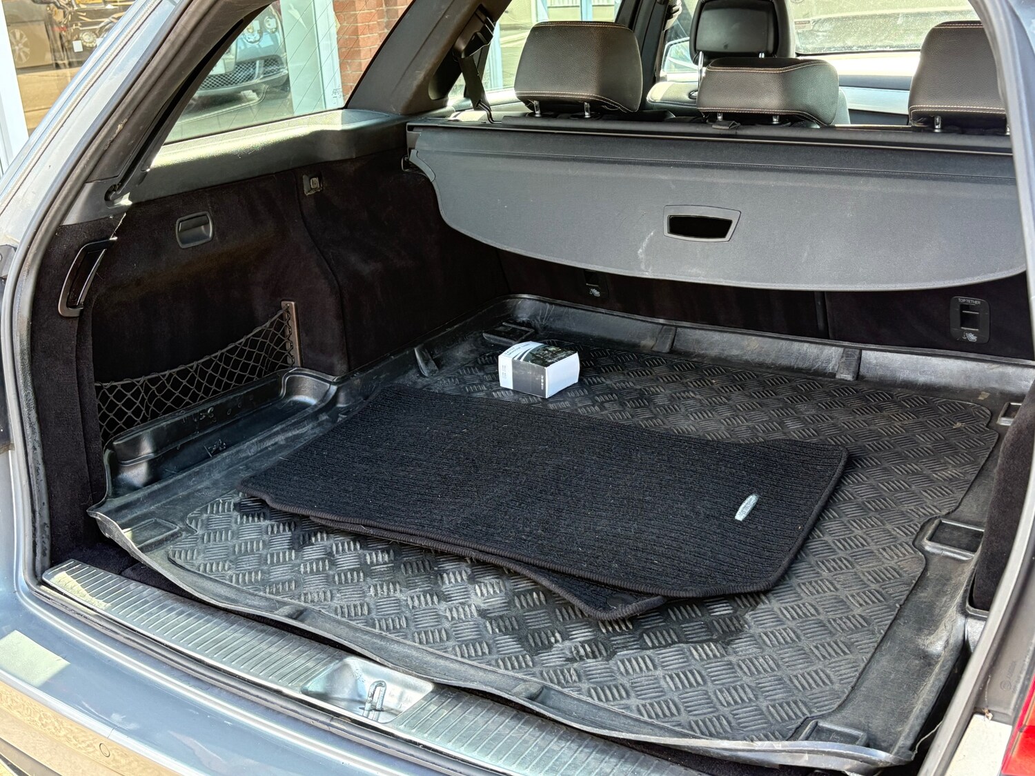 Used Mercedes-Benz E Class 2011 for sale - 76116693: Photo 24