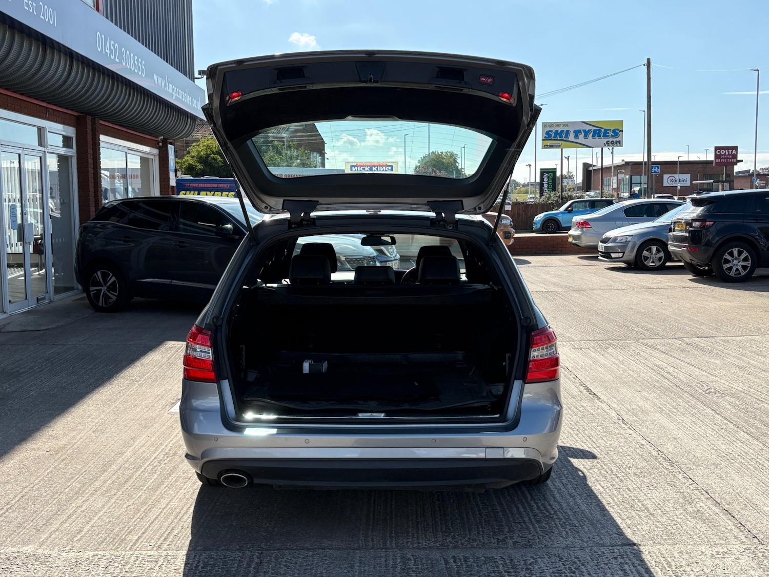 Used Mercedes-Benz E Class 2011 for sale - 76116693: Photo 25
