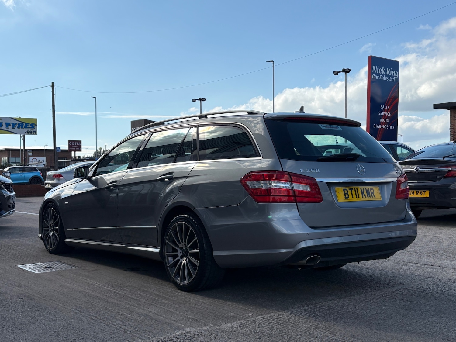 Used Mercedes-Benz E Class 2011 for sale - 76116693: Photo 7