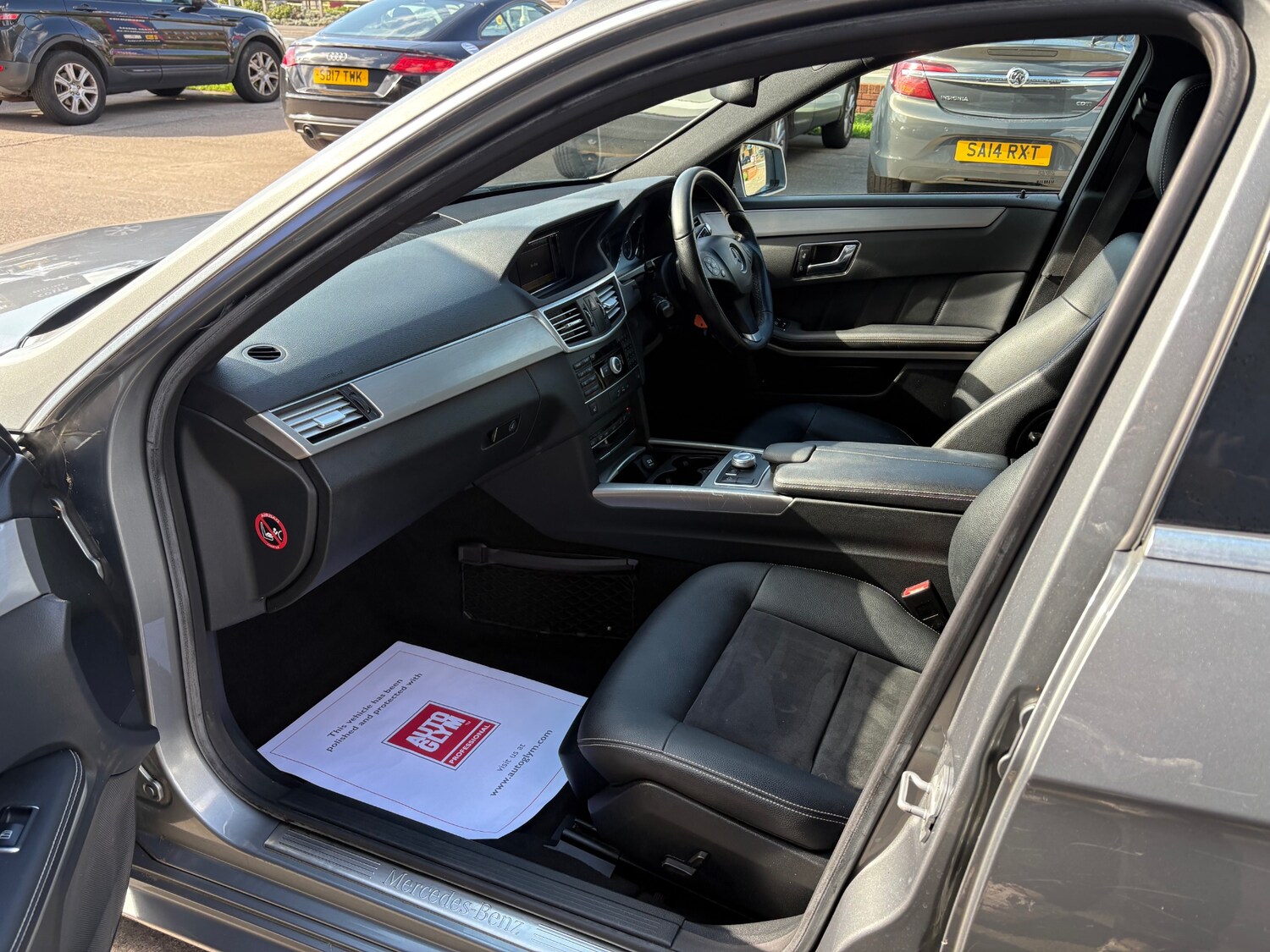 Used Mercedes-Benz E Class 2011 for sale - 76116693: Photo 9