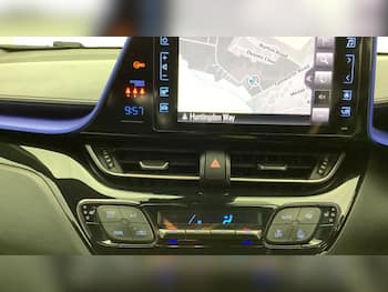 Used Toyota C-HR 2017 for sale - 79515111: Photo