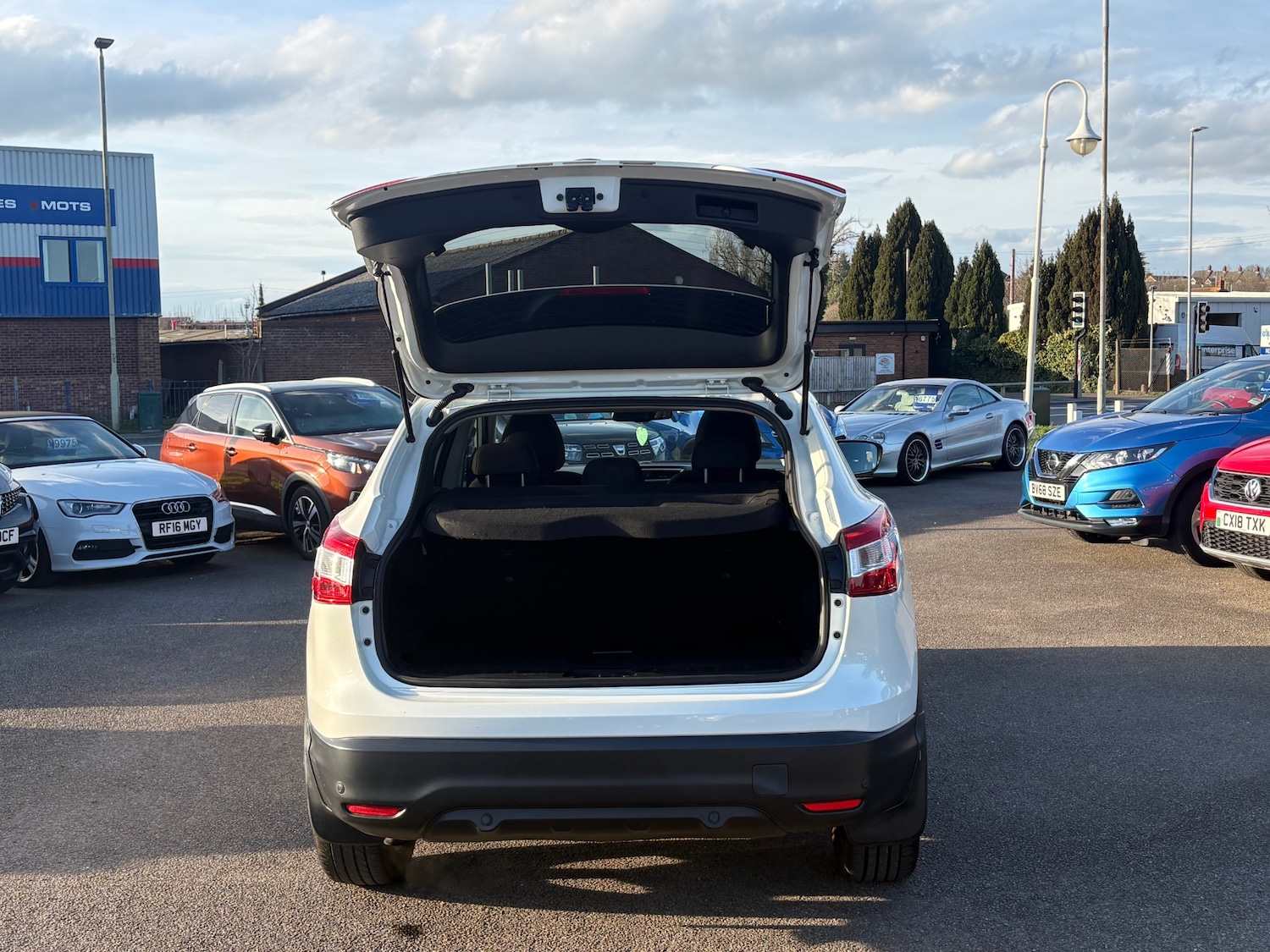 Used Nissan Qashqai 2016 for sale - 76288361: Photo 23