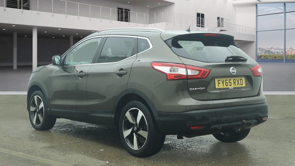 Used Nissan Qashqai 2015 for sale - 77643257: Photo 2