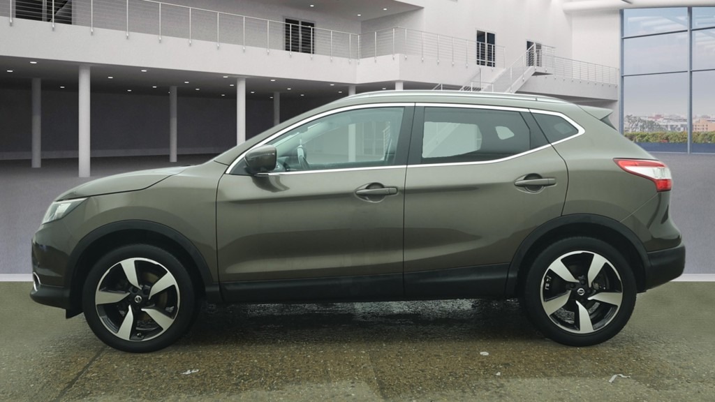 Used Nissan Qashqai 2015 for sale - 77643257: Photo 9