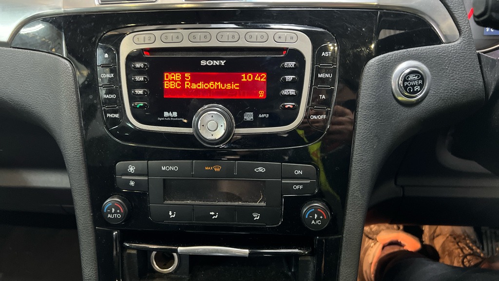 Used Ford S-Max 2013 for sale - 77271944: Photo 9