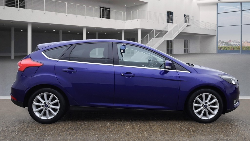 Used Ford Focus 2015 for sale - 76382521: Photo 5