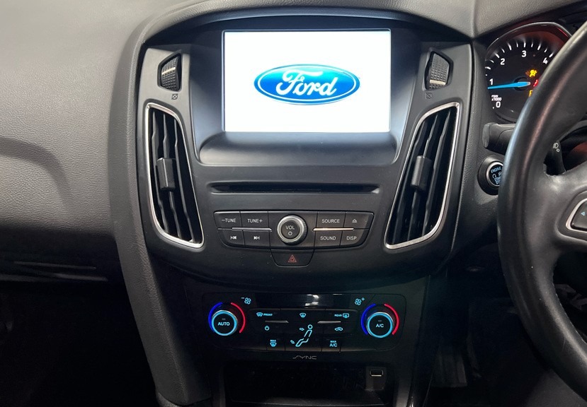 Used Ford Focus 2015 for sale - 76382521: Photo 8