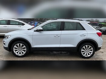 Used Volkswagen T-Roc 2018 for sale - 77391982: Photo