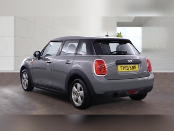 Used MINI Hatch 2018 for sale - 79571943: Photo