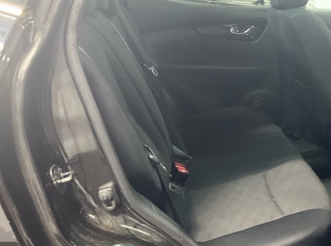 Used Nissan Qashqai 2014 for sale - 77220478: Photo 9