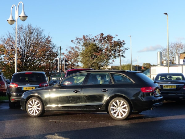 Used Audi A4 2014 for sale - 68348177: Photo 2