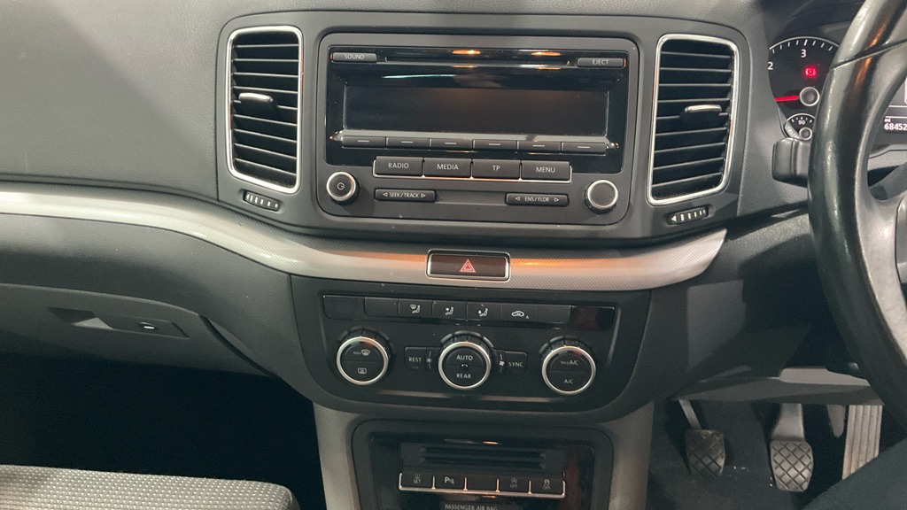 Used Volkswagen Sharan 2014 for sale - 76507327: Photo 9