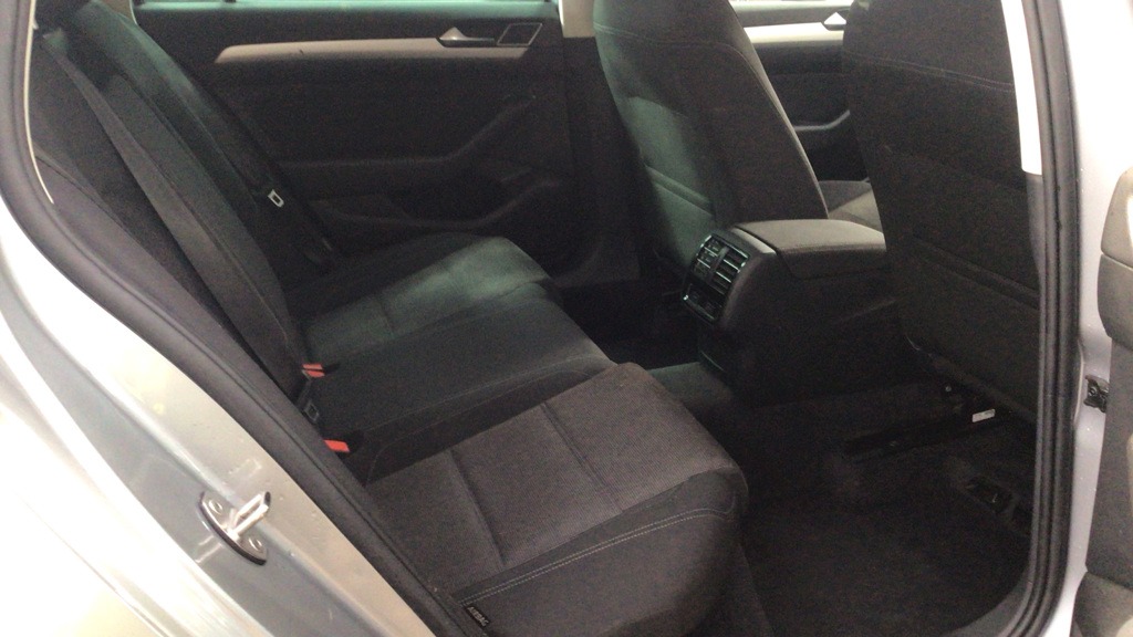 Used Volkswagen Passat 2018 for sale - 78026064: Photo 10