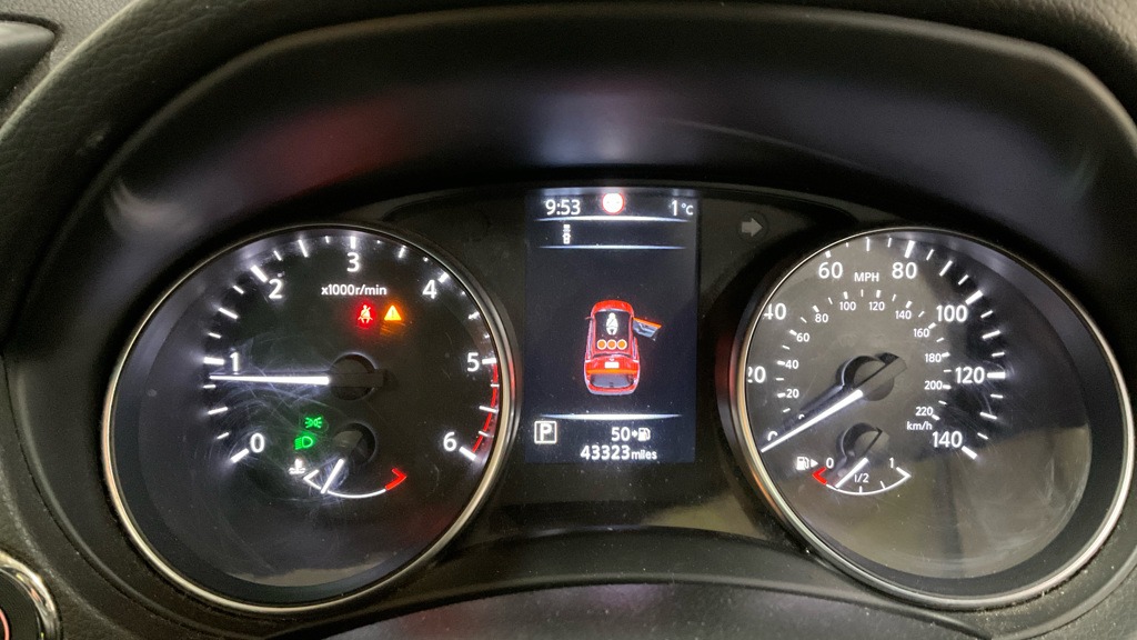 Used Nissan Qashqai 2017 for sale - 77245559: Photo 10